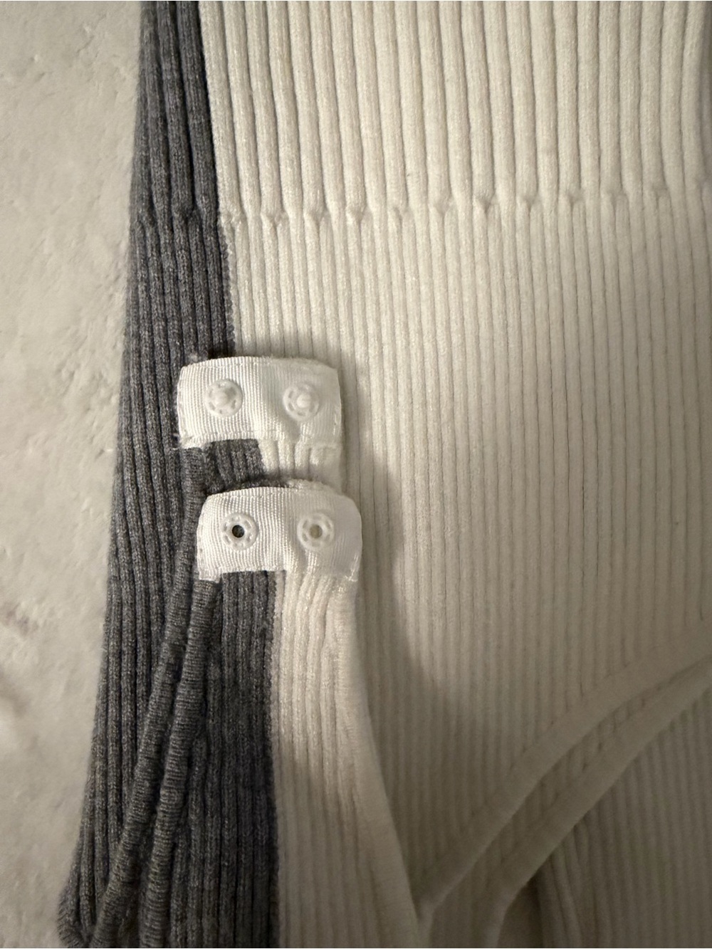 Colorblock Ribbed Long-Sleeve Bodysuit - Gray & White - Picture 5 of 5